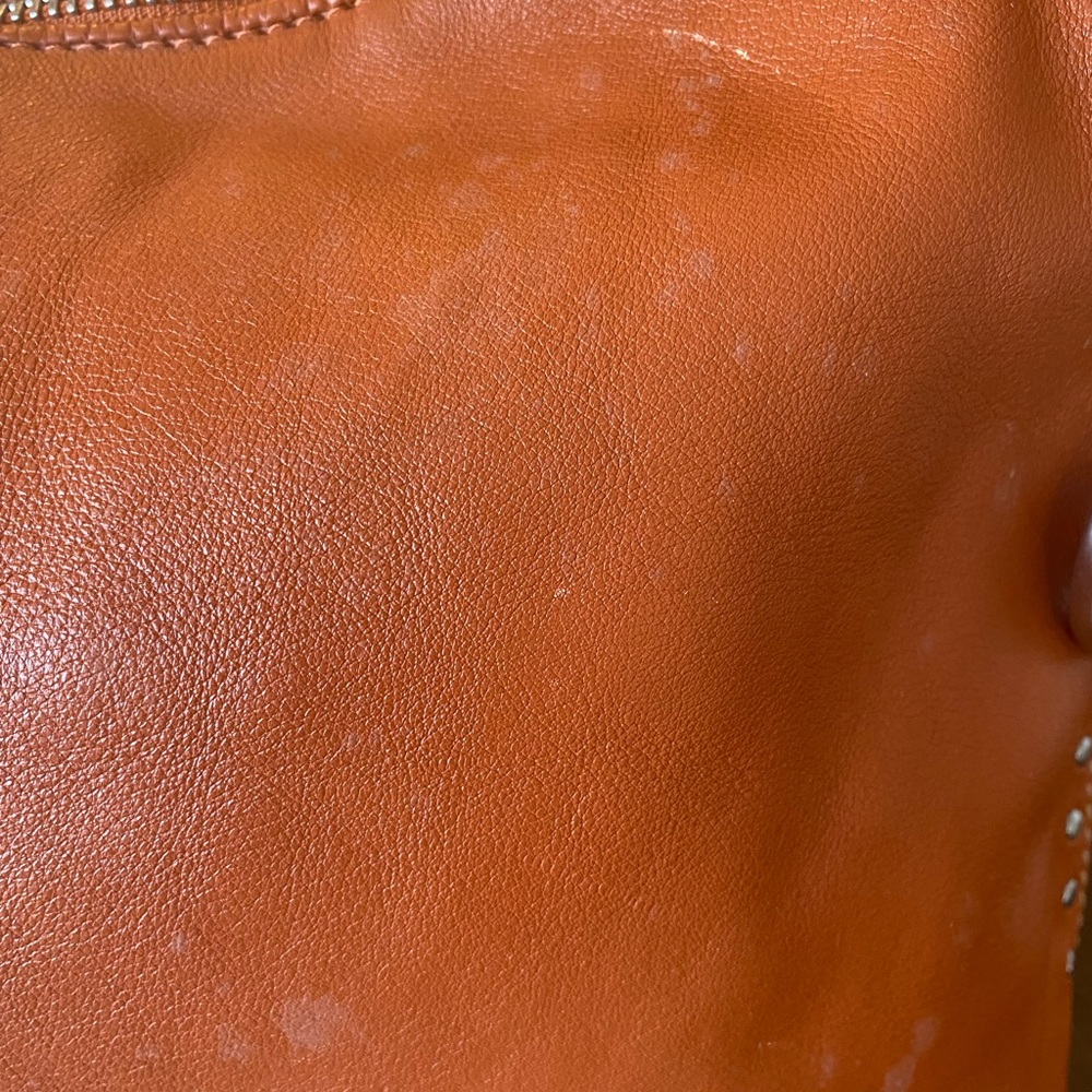 Michael Kors Bag (Burnt Tan) w/ Silver Hardware. - Picture 2 of 10